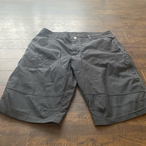 Kuhl Grey Rambler shorts - Picture 5 of 16
